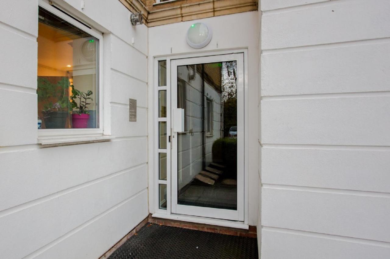 The Sparkford Gardens - Lovely 2Bdr With Balcony Londres Exterior foto