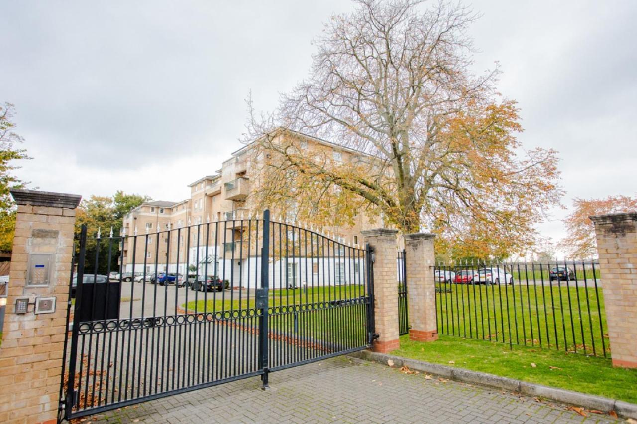 The Sparkford Gardens - Lovely 2Bdr With Balcony Londres Exterior foto